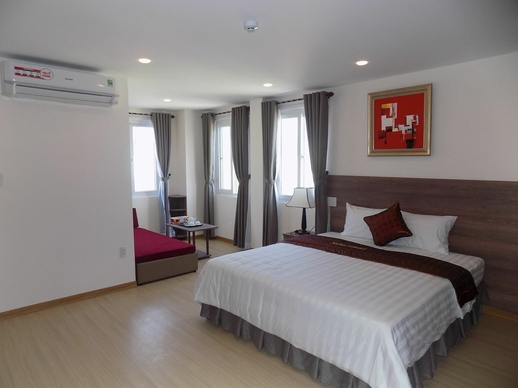 La Suite Hotel Danang Екстериор снимка